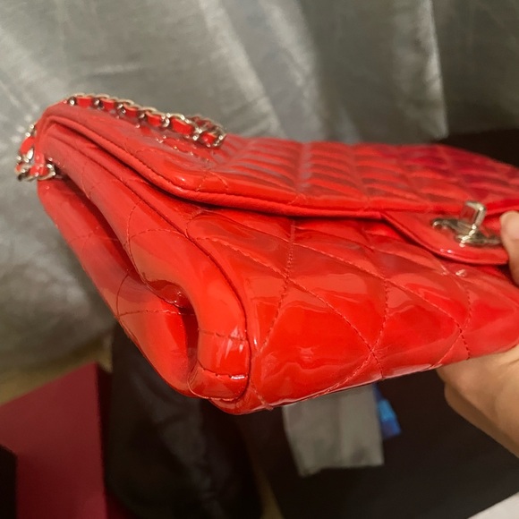 Red patent Chanel classic flap clutch with chain - Picture 12 of 16